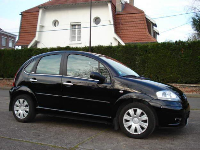 Baguette chromée de contour inférieur des vitres Citroën C3 0209
