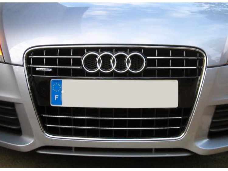 Baguette de calandre chrom&eacute;e pour Audi TT S&eacute;rie 2 06-14 Audi TT RS Audi TTS