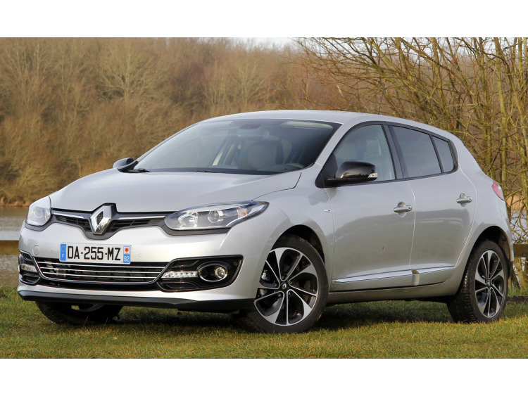 Baguette de calandre inf&eacute;rieure chrom&eacute;e pour Renault M&eacute;gane III 08-12
