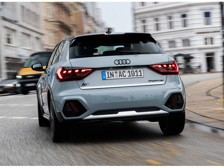 Baguette de coffre chrom&eacute;e compatible avec Audi A1 18-26 Sportback
