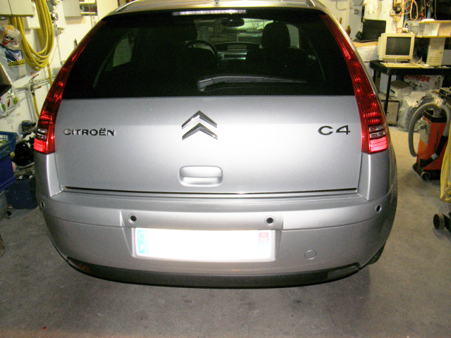 Baguette de coffre chromée pour Citroën C4 0411 Citroën C4 Berline Citroën C4 Coupé Citroën C4 Picasso 0712
