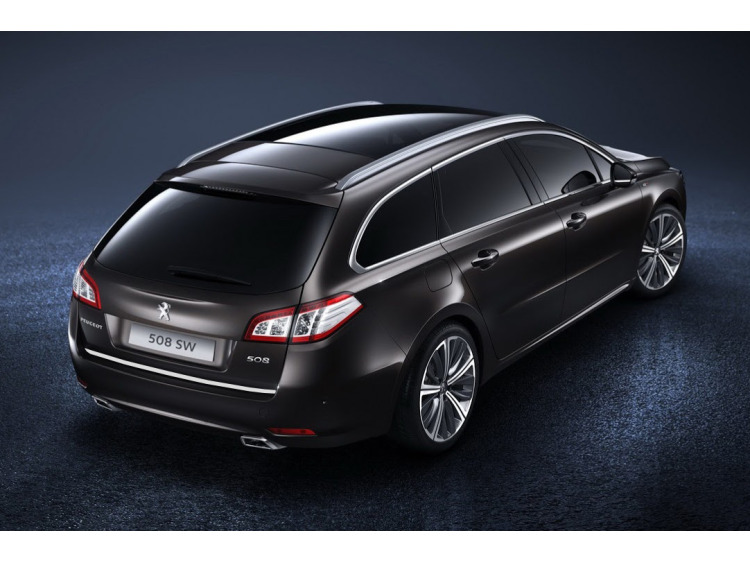 Baguette de coffre chrom&eacute;e pour Peugeot 508 SW phase 2