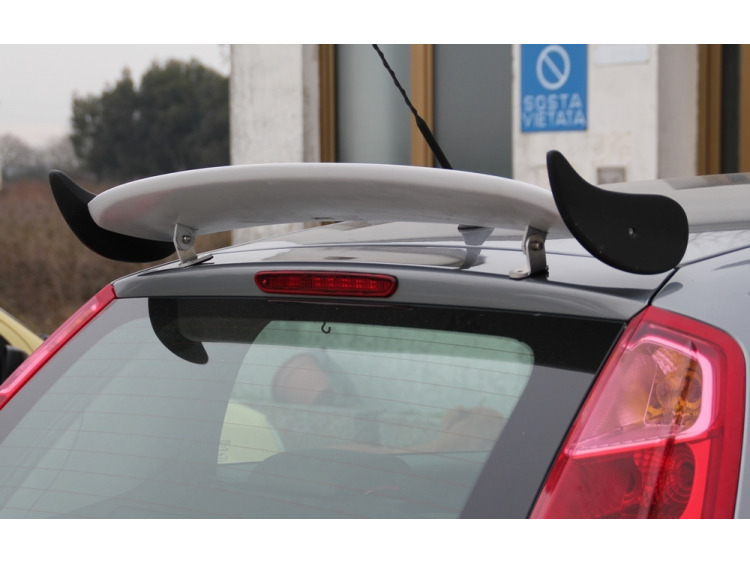 Becquet / aileron compatible avec Fiat Grande Punto 05-09 & Fiat Punto phase 1 99-03 3p v4