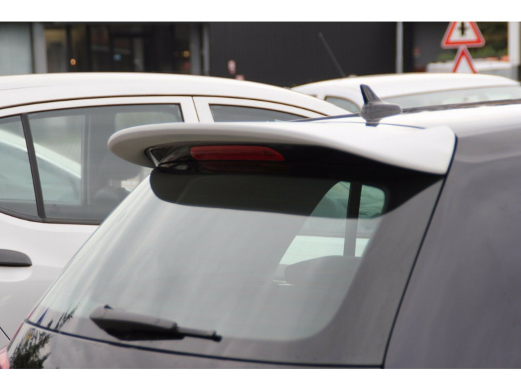 Becquet / aileron pour VW Golf 7 v2 appr&ecirc;t&eacute;